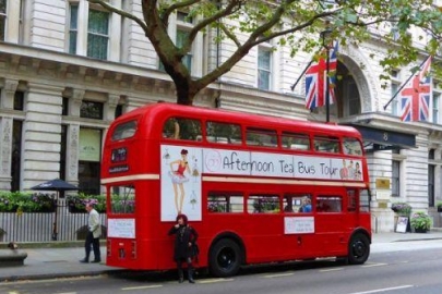 伦敦移动下午茶 搭着巴士边喝茶边观光