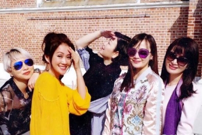 韦小宝五老婆怀旧合体 岁月不是杀猪刀而是美容刀
