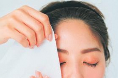 脸上经常出油脱妆怎么办？打造防汗防油的坚固妆容！